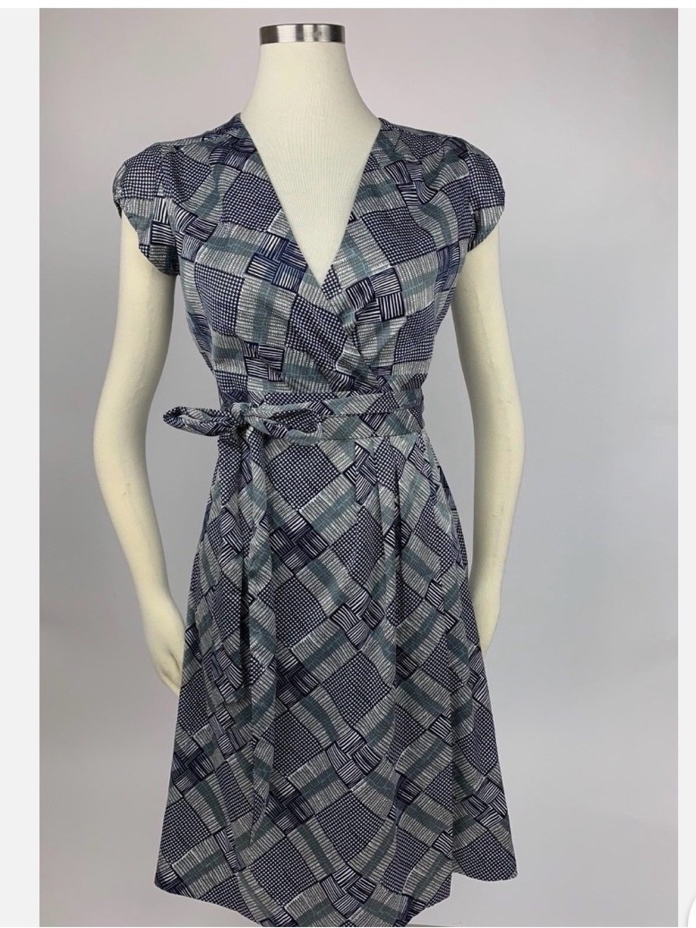 Banana Republic women’s Size 14 Wrap Dress